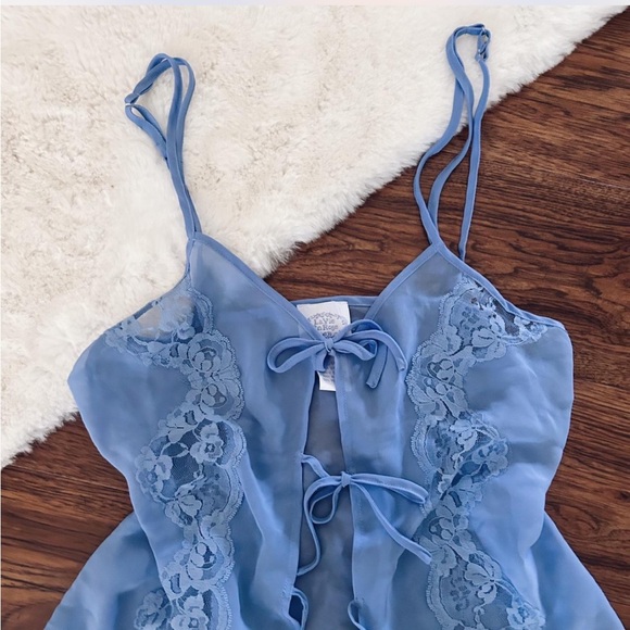 La Vie En Rose Baby Blue Camisole - Picture 3 of 3